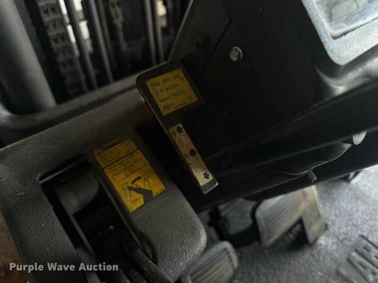 image for item DV4211 1996 Caterpillar GC30 forklift