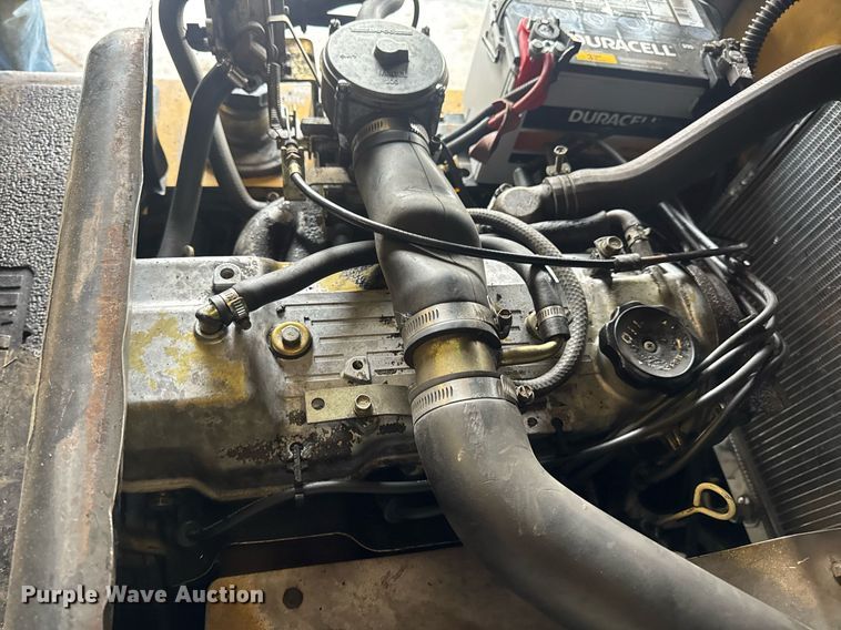 image for item DV4211 1996 Caterpillar GC30 forklift