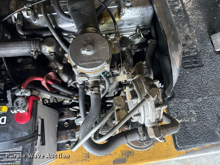 image for item DV4211 1996 Caterpillar GC30 forklift