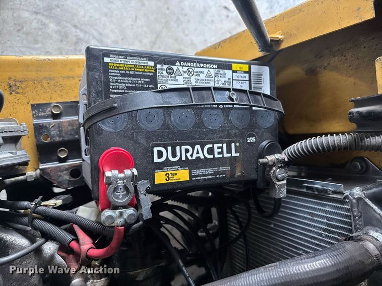 image for item DV4211 1996 Caterpillar GC30 forklift