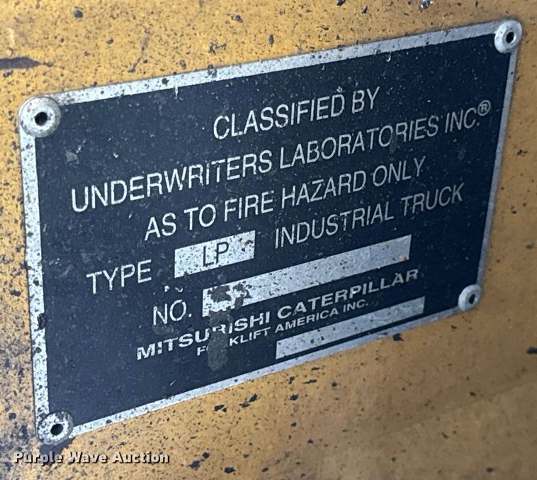 image for item DV4211 1996 Caterpillar GC30 forklift