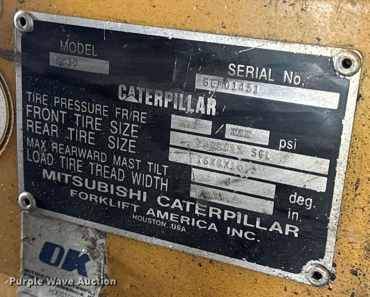 image for item DV4211 1996 Caterpillar GC30 forklift