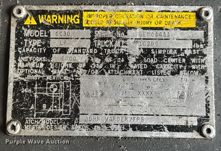 image for item DV4211 1996 Caterpillar GC30 forklift