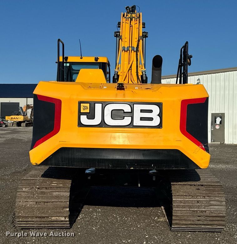 image for item DV4212 2023 JCB 220XLC excavator