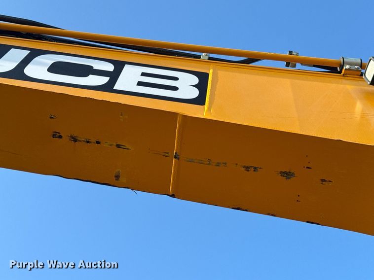 image for item DV4212 2023 JCB 220XLC excavator