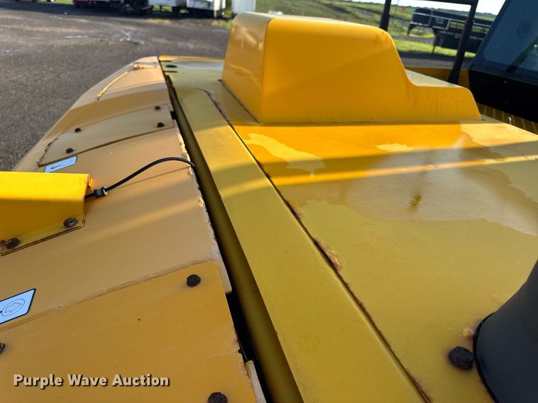 image for item DV4212 2023 JCB 220XLC excavator