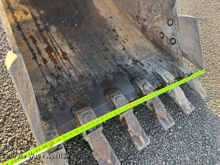 image for item DV4212 2023 JCB 220XLC excavator