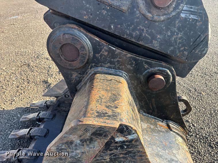 image for item DV4212 2023 JCB 220XLC excavator