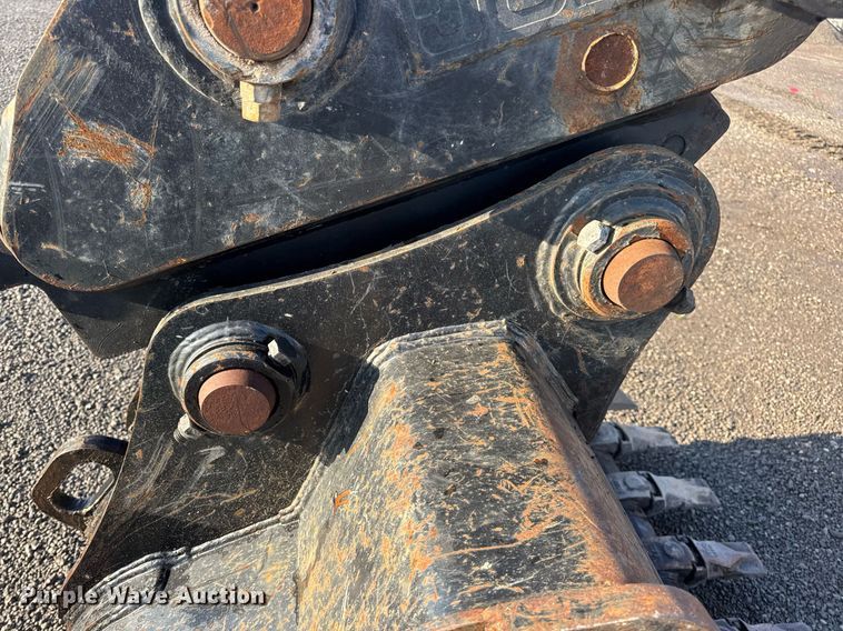 image for item DV4212 2023 JCB 220XLC excavator