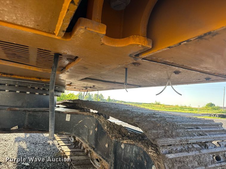 image for item DV4212 2023 JCB 220XLC excavator