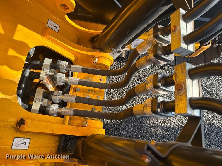 image for item DV4212 2023 JCB 220XLC excavator