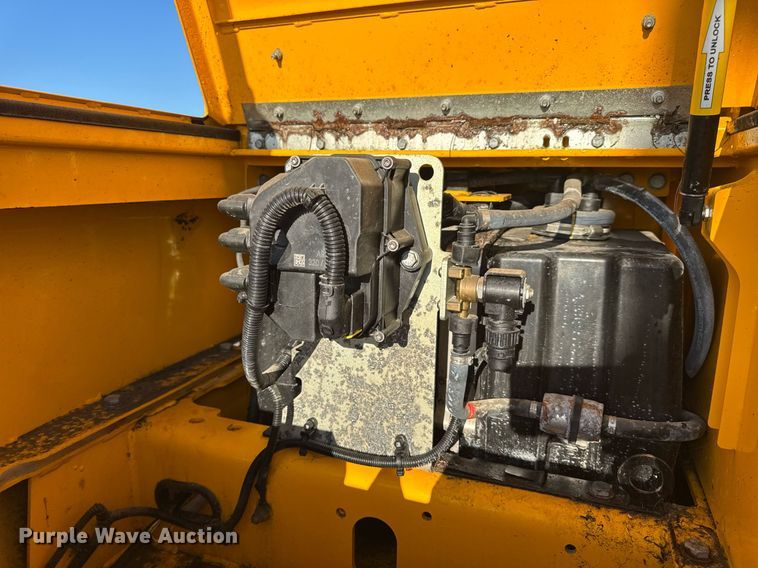 image for item DV4212 2023 JCB 220XLC excavator