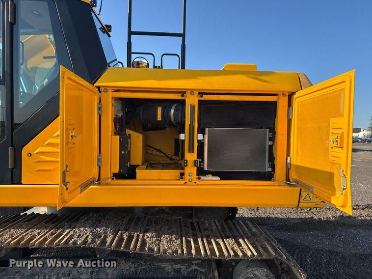 image for item DV4212 2023 JCB 220XLC excavator