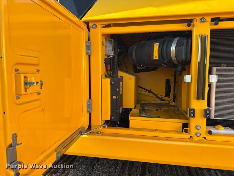 image for item DV4212 2023 JCB 220XLC excavator