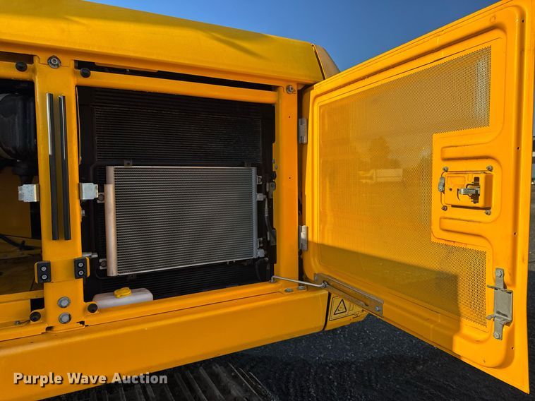 image for item DV4212 2023 JCB 220XLC excavator