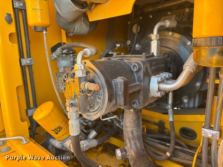 image for item DV4212 2023 JCB 220XLC excavator