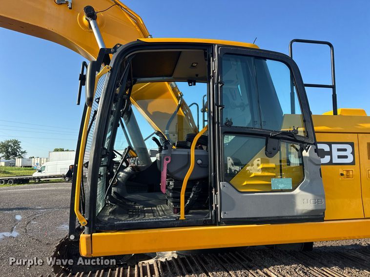 image for item DV4212 2023 JCB 220XLC excavator