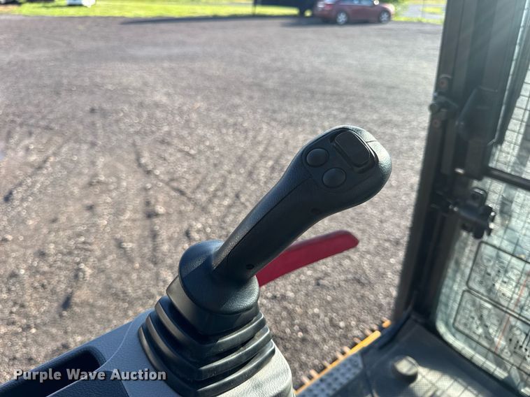 image for item DV4212 2023 JCB 220XLC excavator