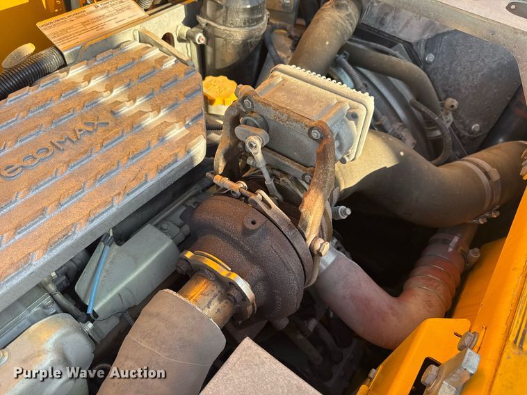 image for item DV4212 2023 JCB 220XLC excavator