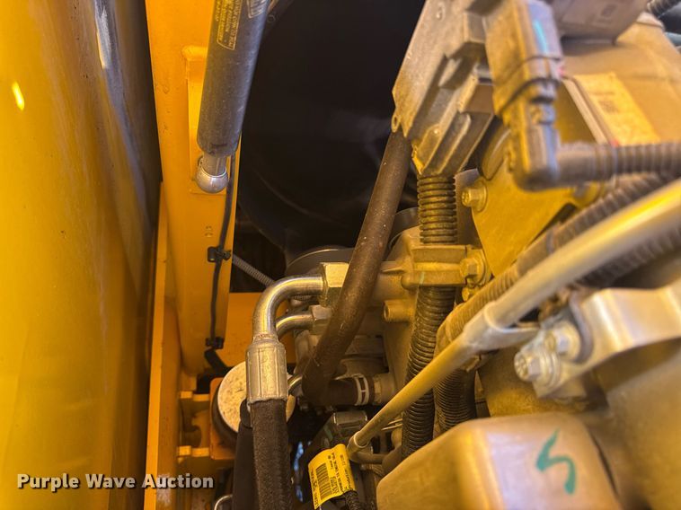 image for item DV4212 2023 JCB 220XLC excavator