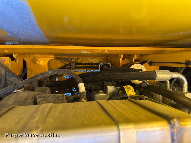 image for item DV4212 2023 JCB 220XLC excavator