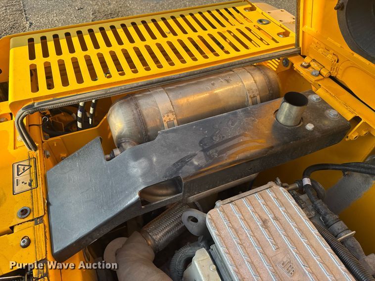 image for item DV4212 2023 JCB 220XLC excavator