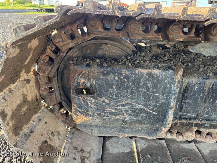 image for item DV4212 2023 JCB 220XLC excavator