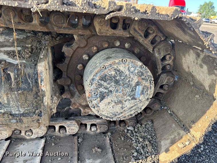 image for item DV4212 2023 JCB 220XLC excavator