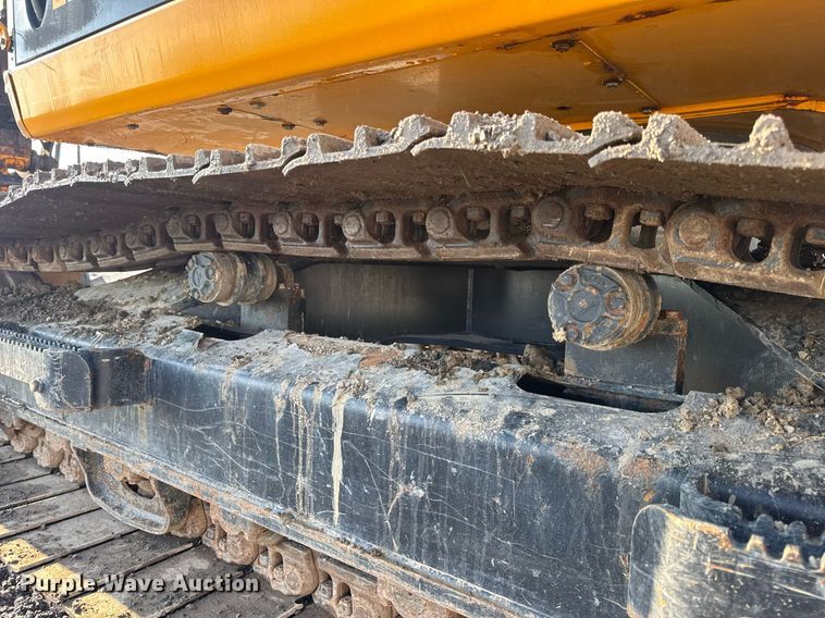 image for item DV4212 2023 JCB 220XLC excavator