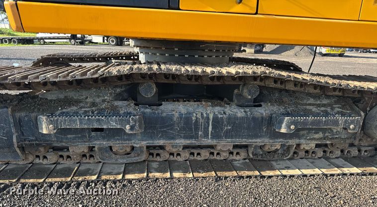 image for item DV4212 2023 JCB 220XLC excavator