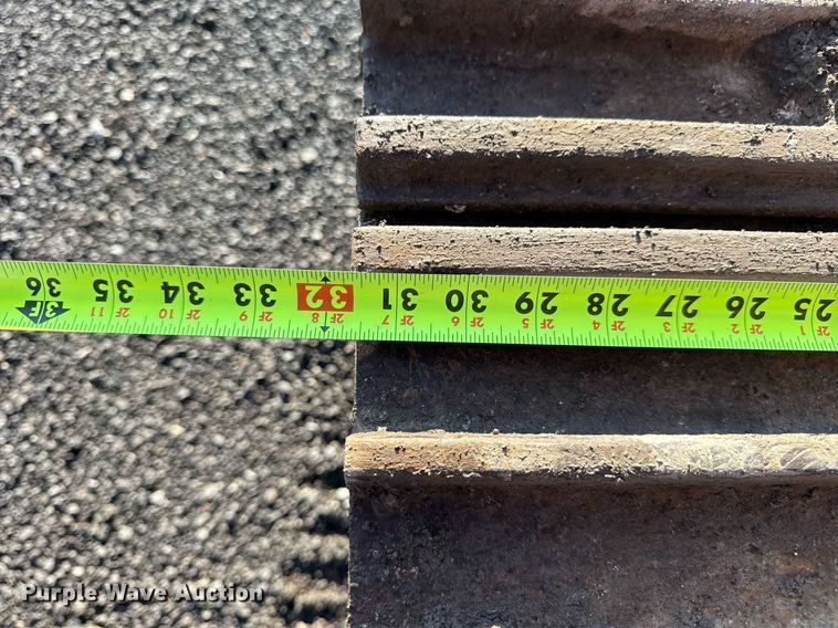 image for item DV4212 2023 JCB 220XLC excavator