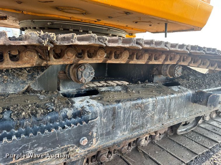 image for item DV4212 2023 JCB 220XLC excavator