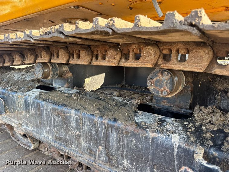 image for item DV4212 2023 JCB 220XLC excavator