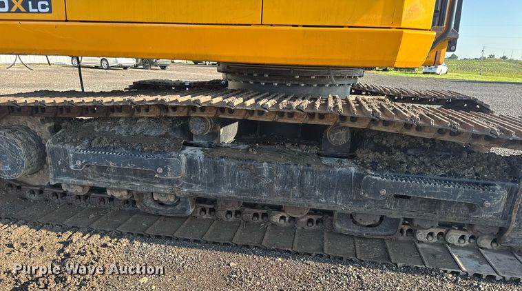 image for item DV4212 2023 JCB 220XLC excavator