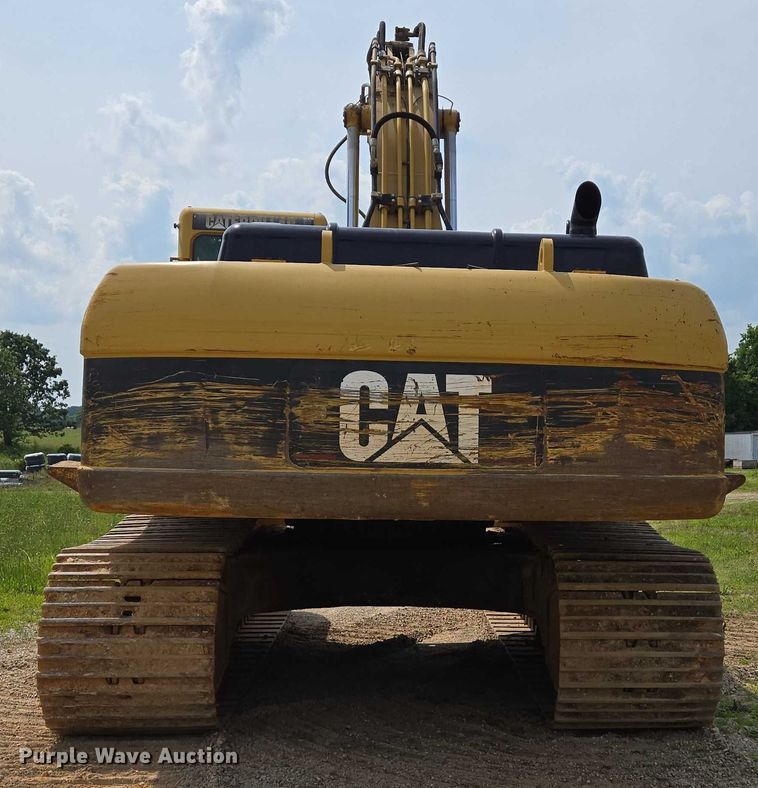 image for item DW7059 2005 Caterpillar  330C L excavator