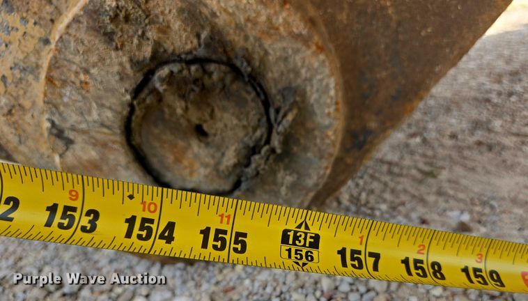 image for item DW7059 2005 Caterpillar  330C L excavator