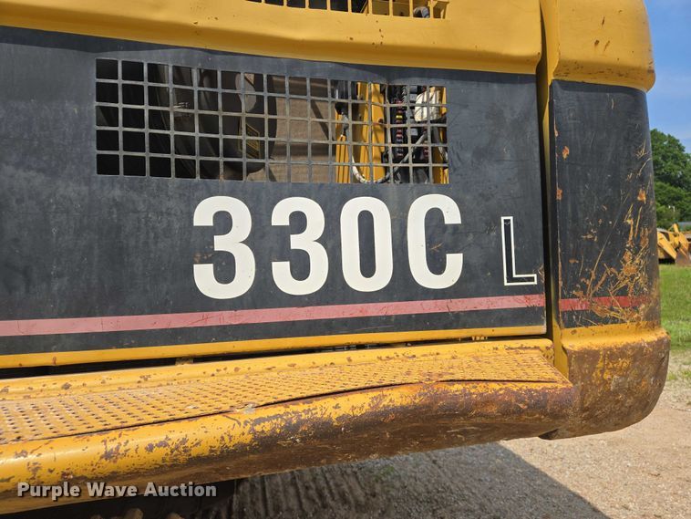 image for item DW7059 2005 Caterpillar  330C L excavator