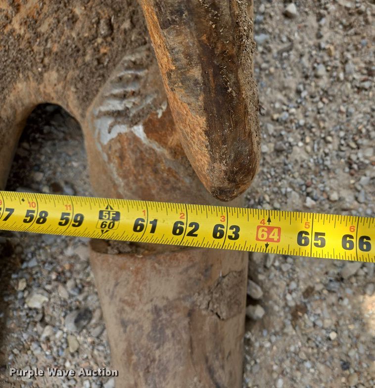 image for item DW7059 2005 Caterpillar  330C L excavator