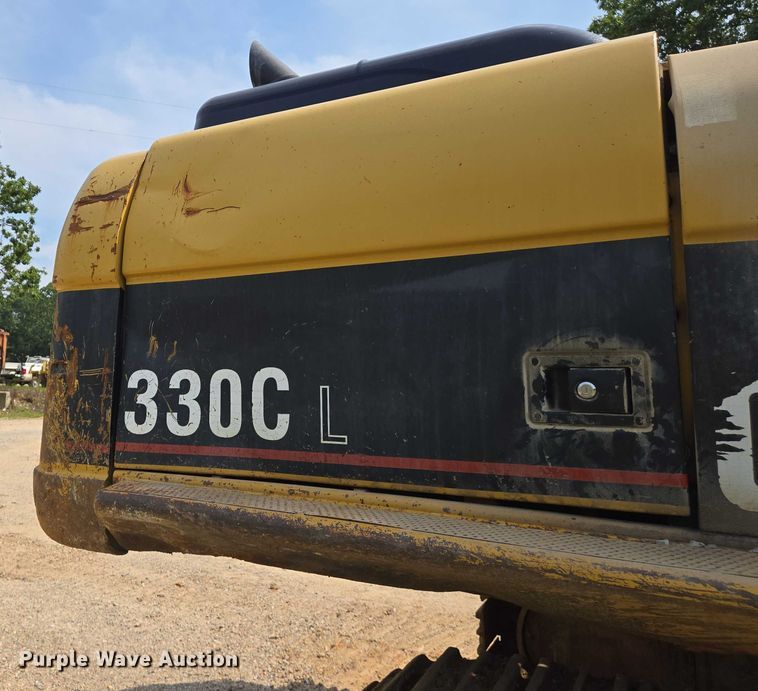 image for item DW7059 2005 Caterpillar  330C L excavator