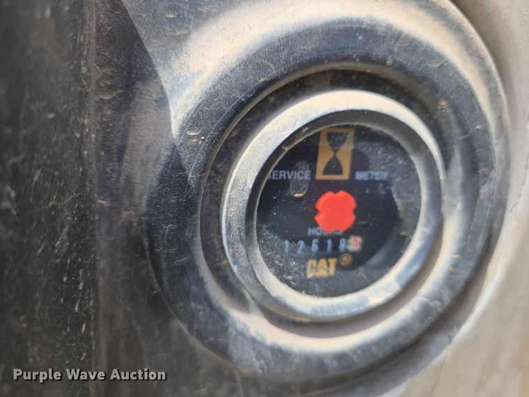 image for item DW7059 2005 Caterpillar  330C L excavator