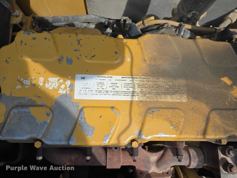 image for item DW7059 2005 Caterpillar  330C L excavator