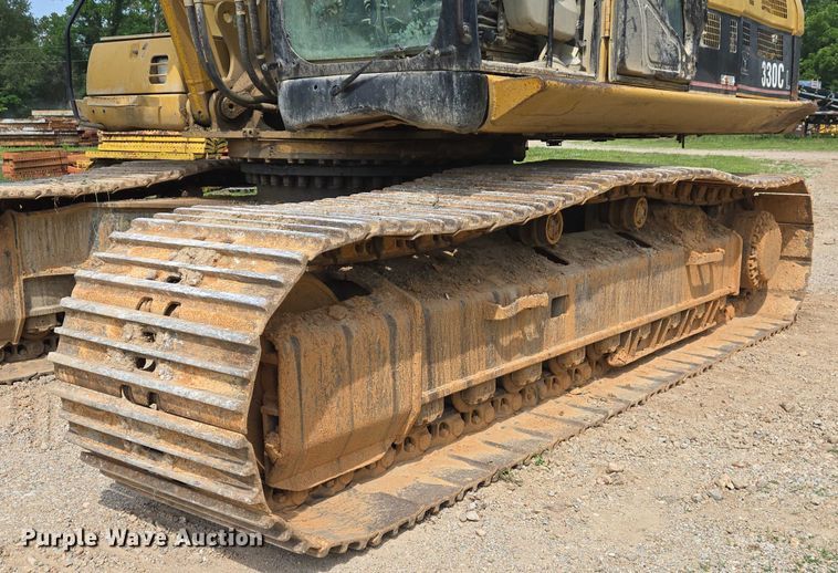 image for item DW7059 2005 Caterpillar  330C L excavator