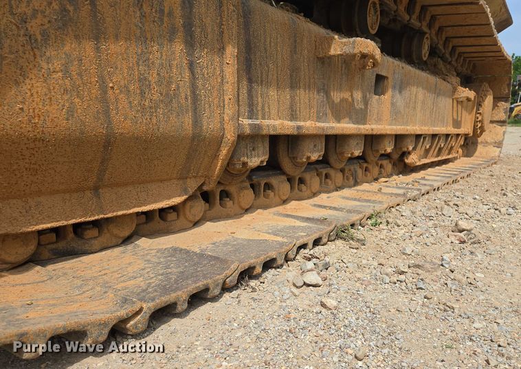 image for item DW7059 2005 Caterpillar  330C L excavator