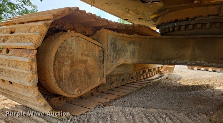 image for item DW7059 2005 Caterpillar  330C L excavator