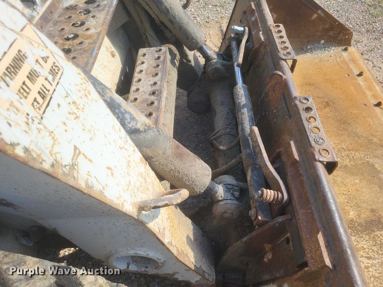 image for item DW7061 2009 Bobcat S250 skid steer loader