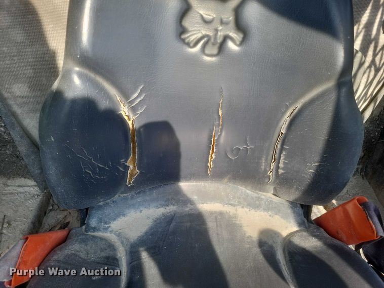 image for item DW7061 2009 Bobcat S250 skid steer loader