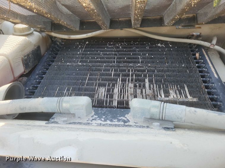 image for item DW7061 2009 Bobcat S250 skid steer loader