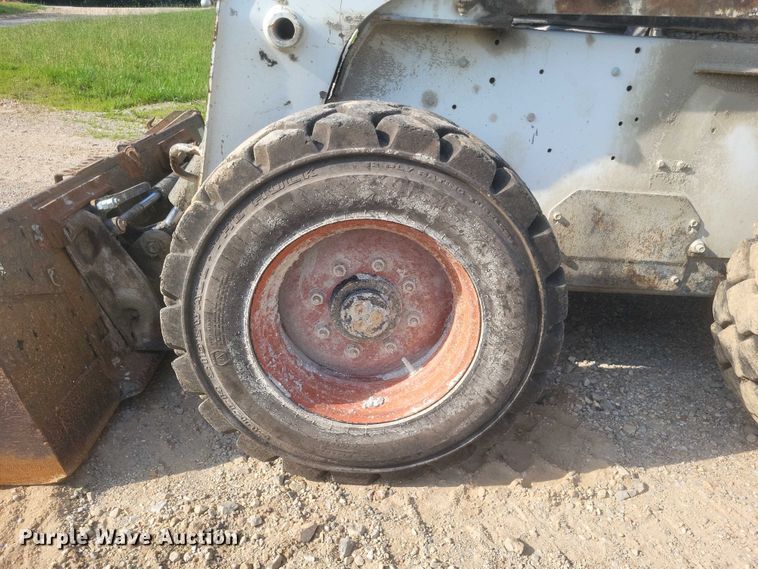 image for item DW7061 2009 Bobcat S250 skid steer loader