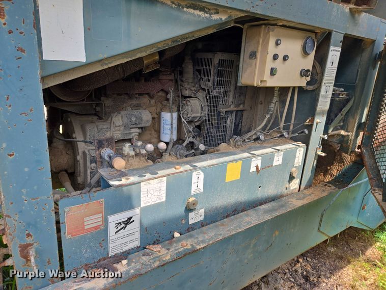 image for item DW7069 Power screen Turbo Chieftain 1200 screening plant