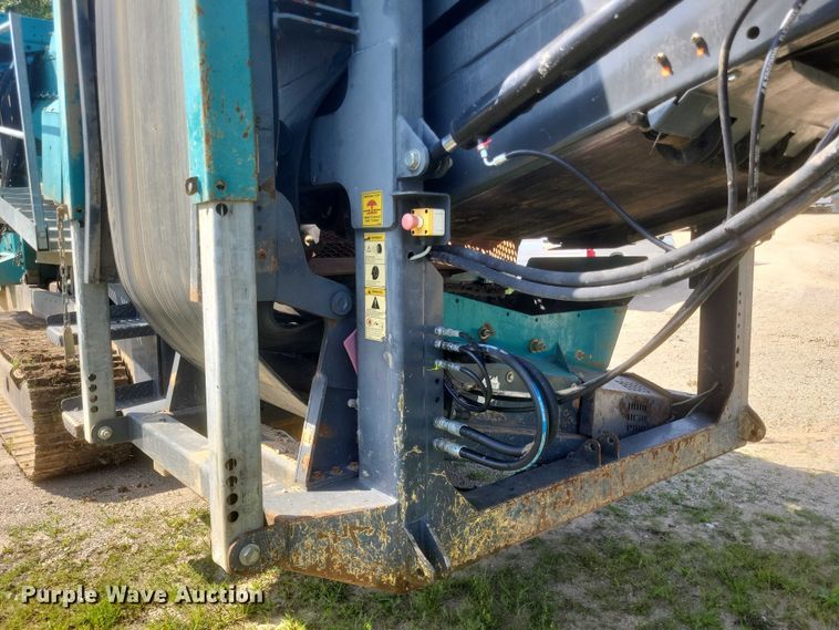 image for item DW7073 2017 Powerscreen Warrior 1800 screening plant